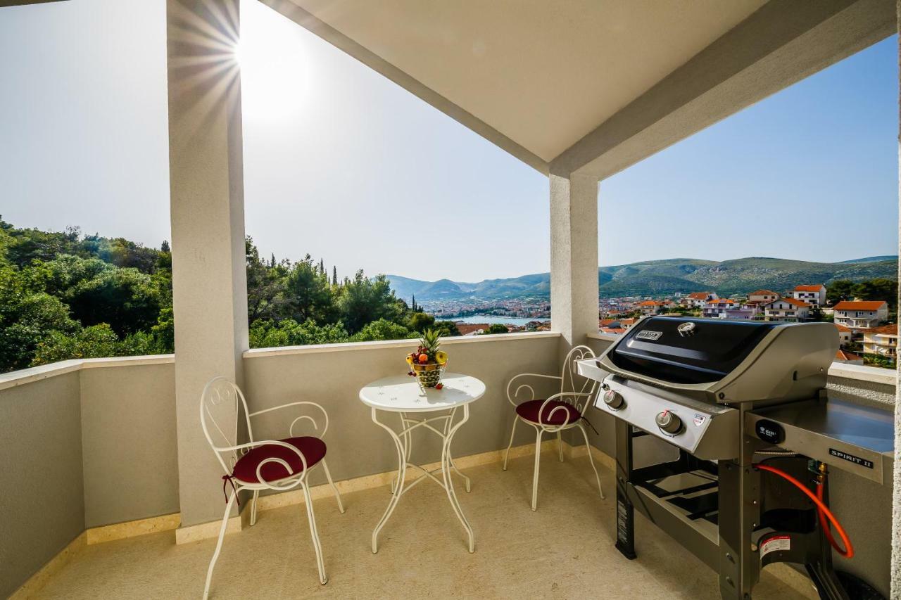 Villa Milena-With A Pool Trogir Zewnętrze zdjęcie