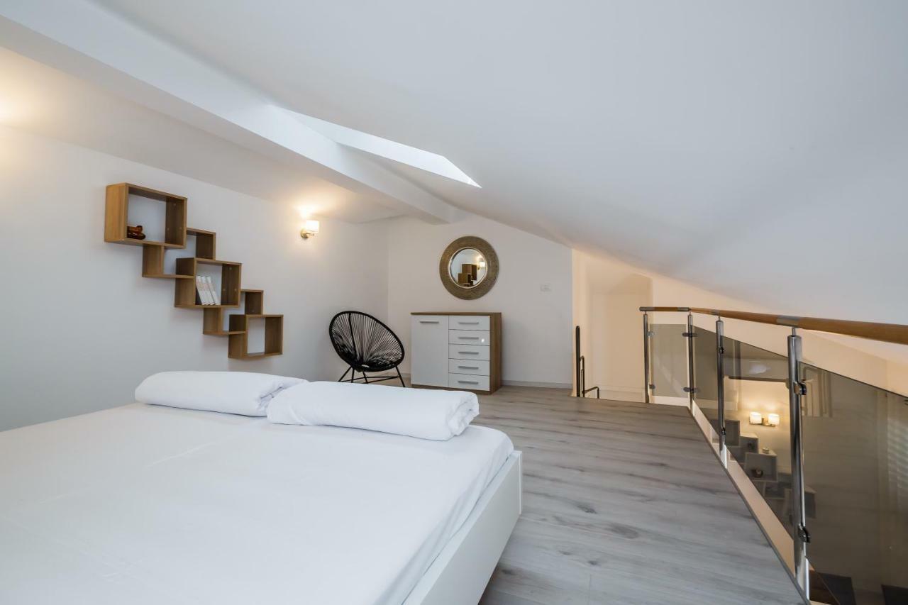 Villa Milena-With A Pool Trogir Zewnętrze zdjęcie